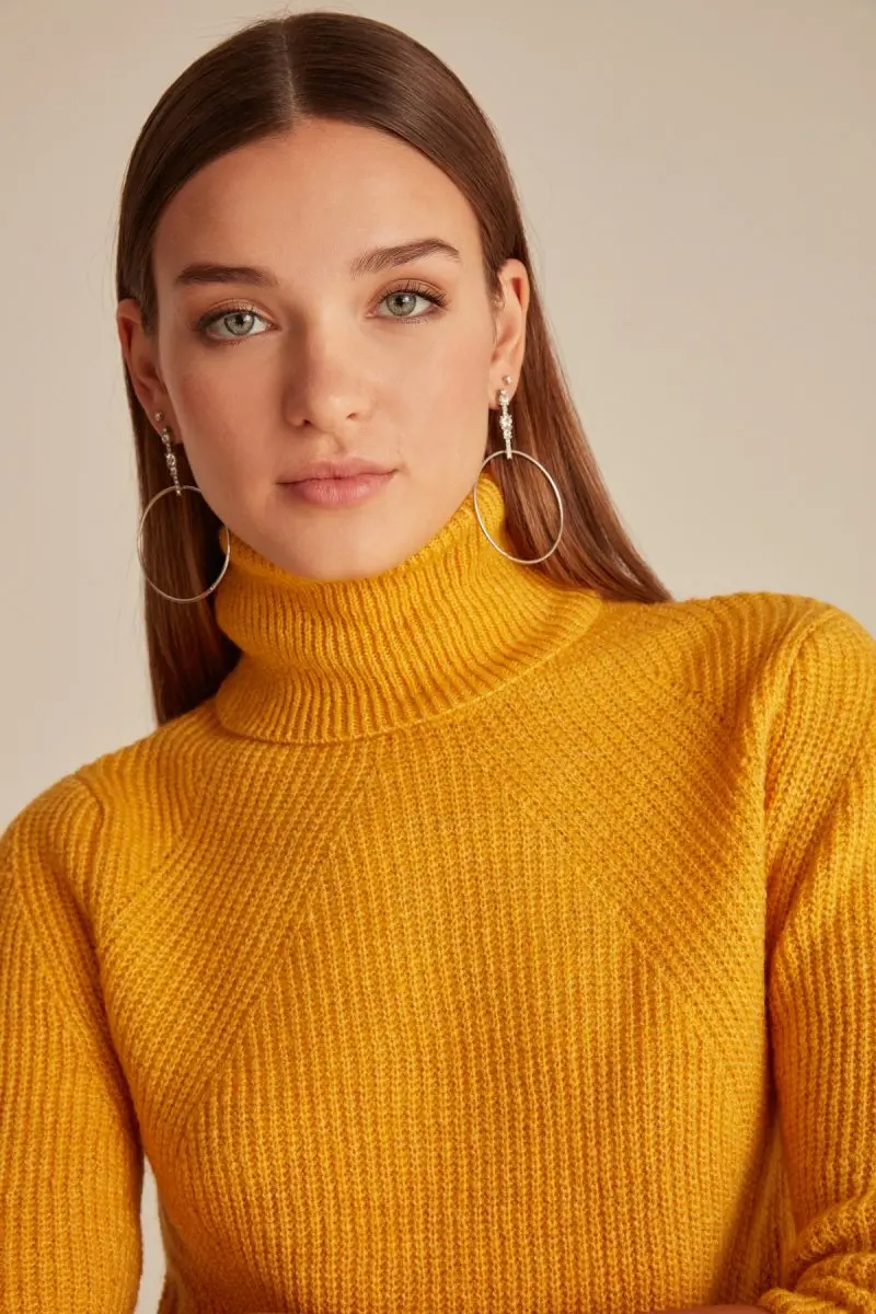 Joinus трикотажный джемпер с 3/4 рукавами и круглым вырезом для женщин горчичного