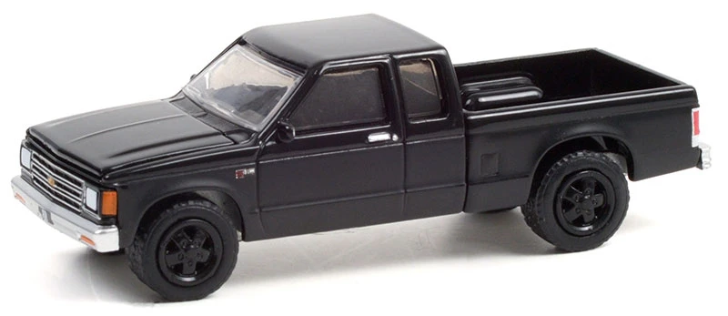 Greendit Light 1:64 Black Bandit Series 25 1988 Chevrolet S-10 Расширенная кабина |