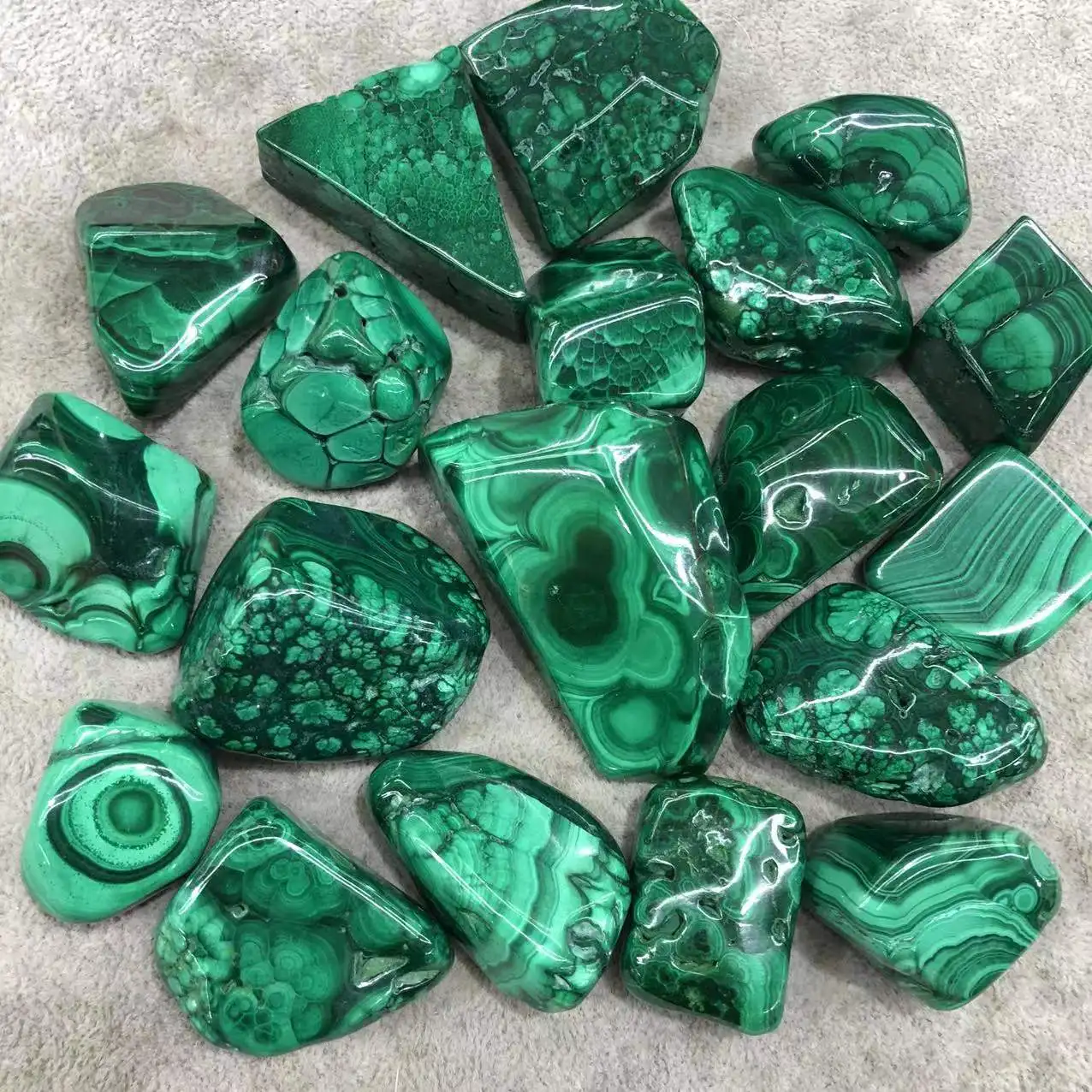 

Natural Malachite Turquoise Stones Quartz Crystal Tumbled Bulk Healing Mineral Specime Gemstones Gem Raw Aquarium Decoration