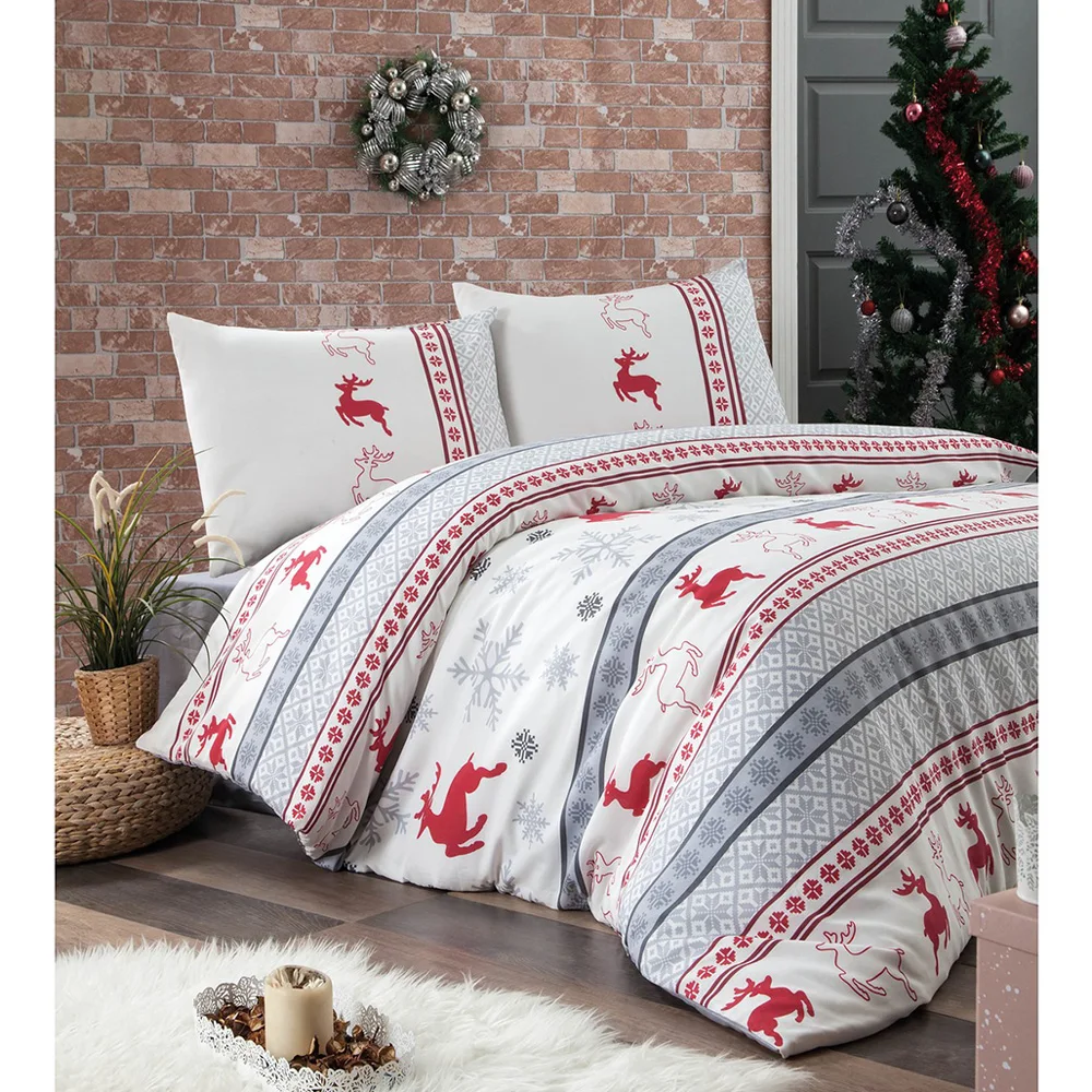 Двойной комплект пододеяльников с рождественским оленем. Постельное белье