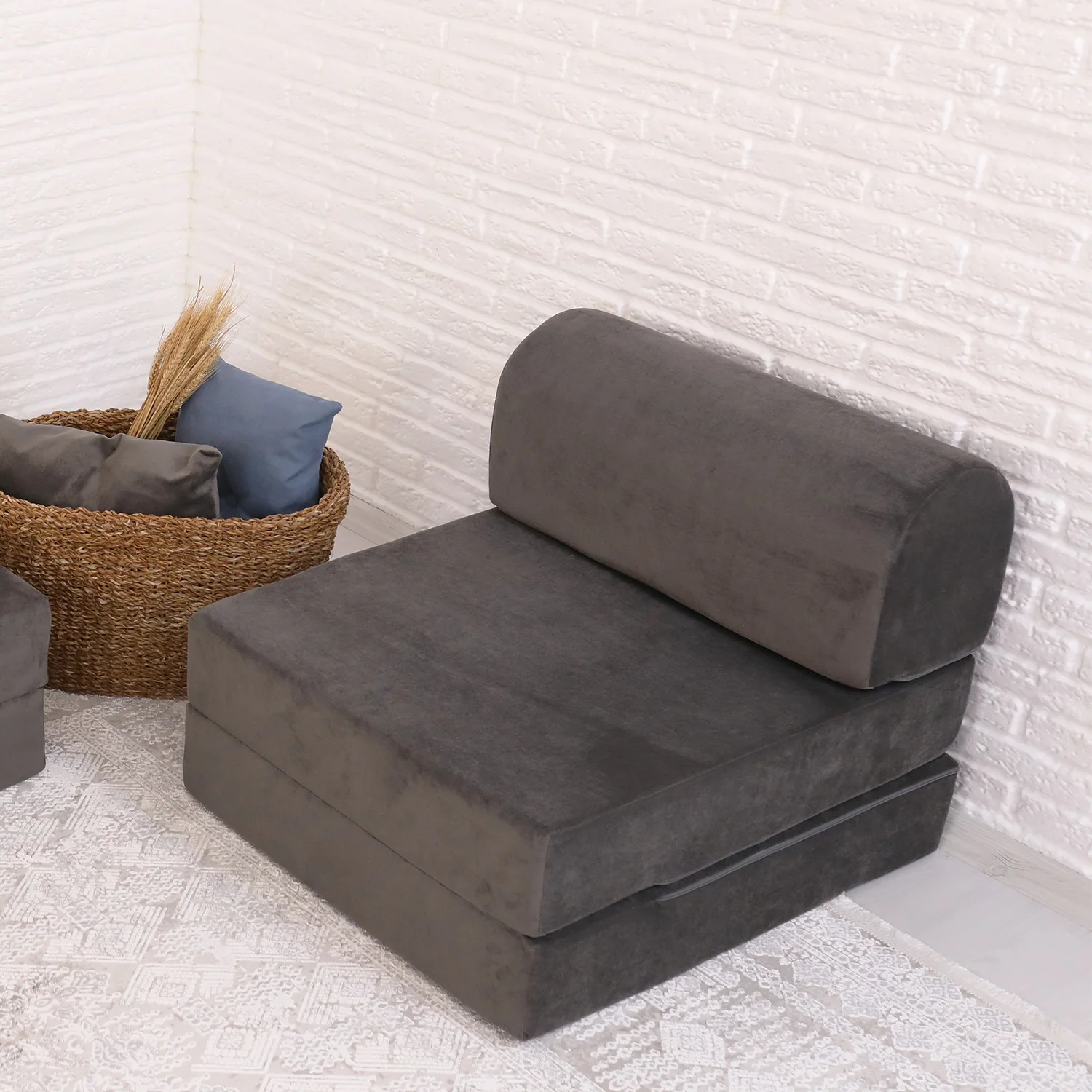 

Homedius Magic Tri-Fold High Quality Velvet Sofa Bed Foam Couch Mattress with Convertible Floor Bed Pad Color Anthracite
