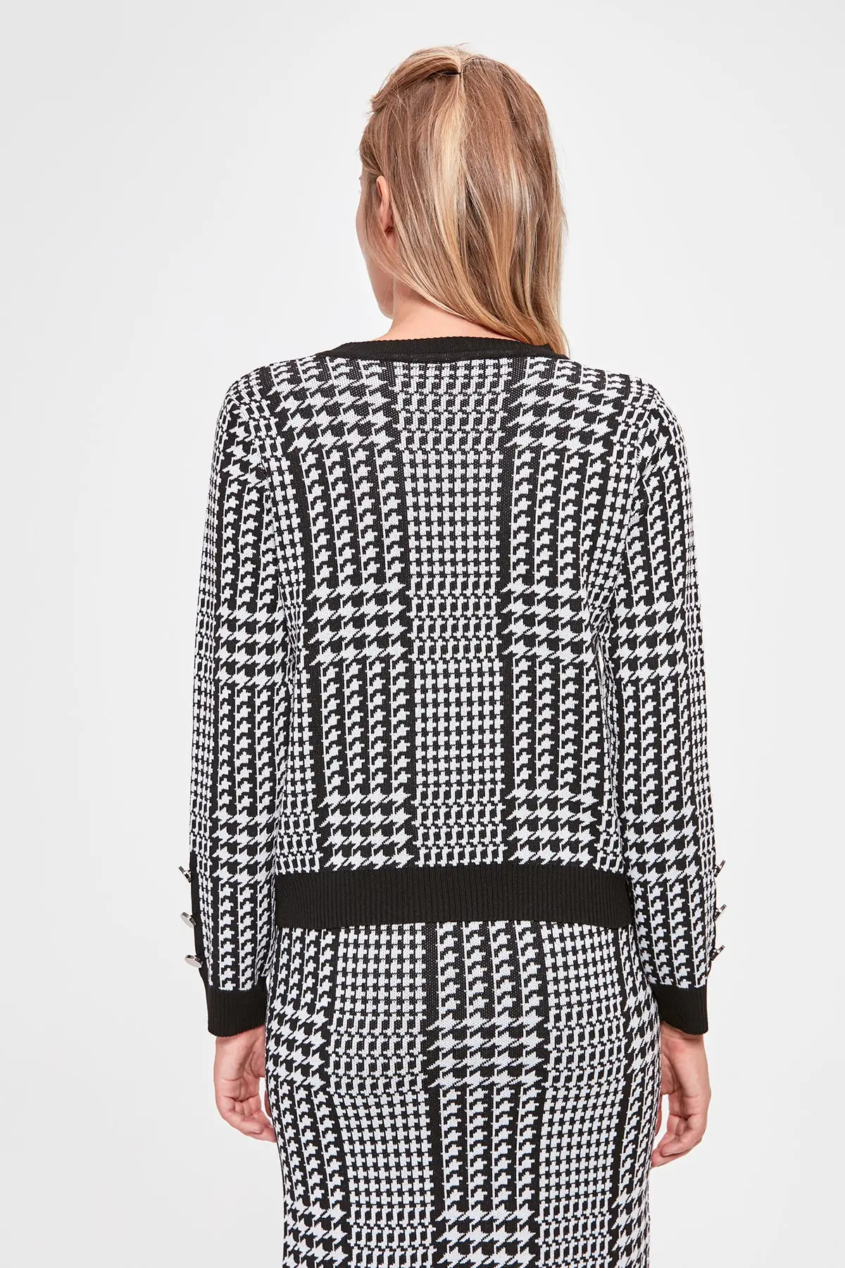 Trendyol Knitwear Sweater TWOAW20KZ0416 |
