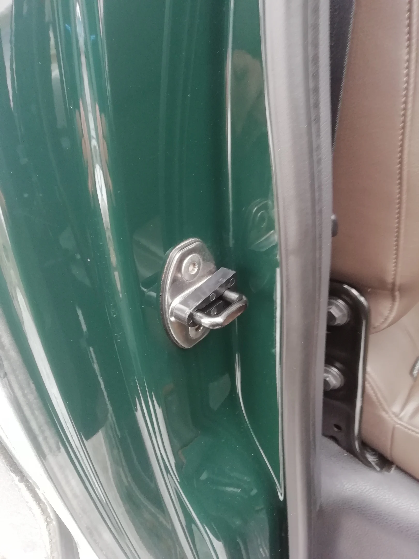 Демпферы замков дверей VW Amarok | Автомобили и мотоциклы