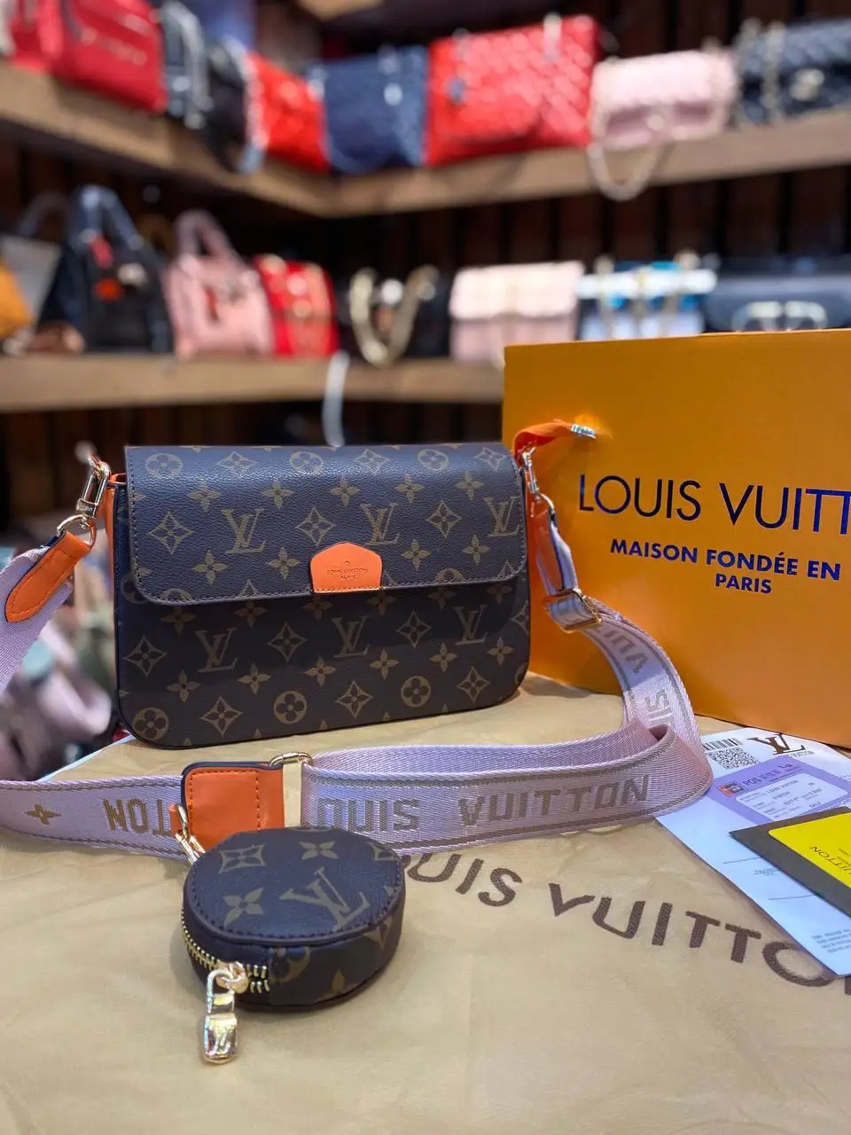 

1st quality women bag. Invoice dust bag + bag