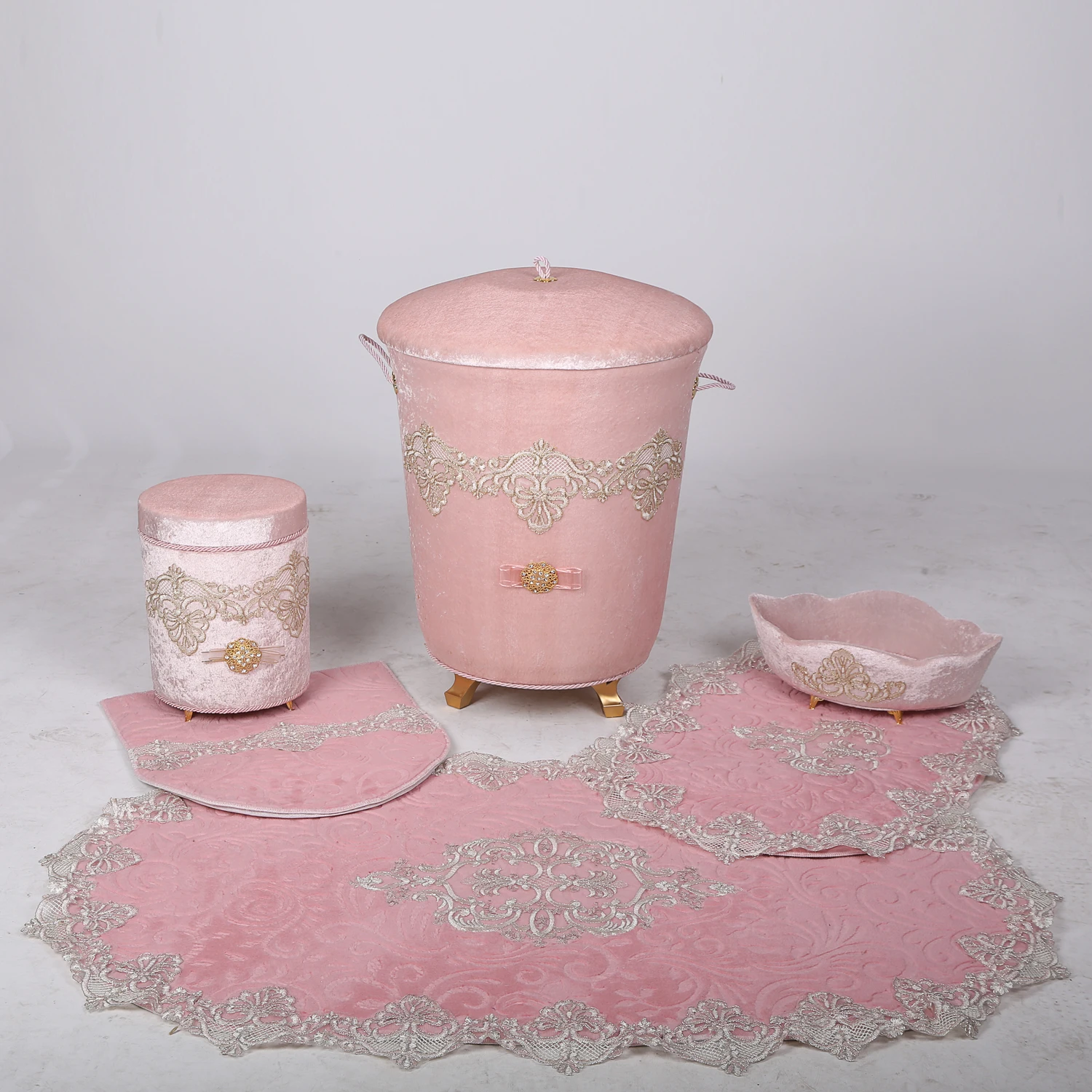 

Bonny Home Aplique Lux Pink 6 Pieces Laundry Basket Set & Bath Mat Set Organizer Dirty Clothes Storage and Bathroom rugs