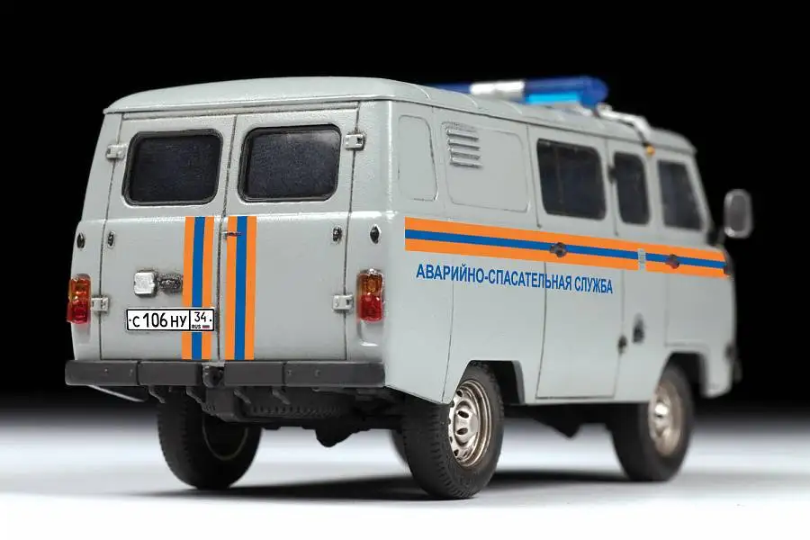 Сборная модель Уаз 3909 аварийно-спасательная служба Звезда 43002 | Игрушки и хобби