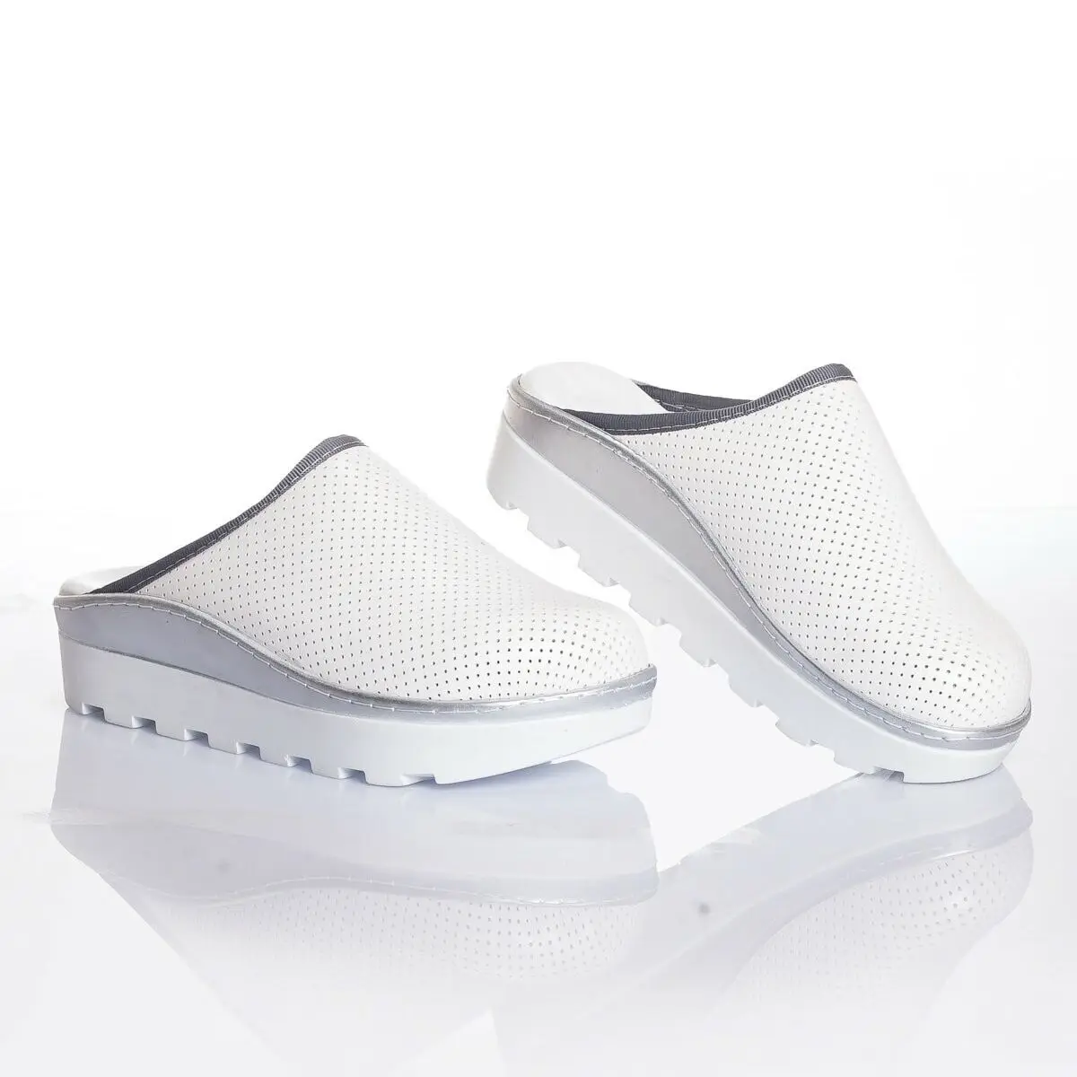 

2021 New Orthopedic Sabo Women Slippers Sandals Shoes Nurse Doctor Hospital Medical Casual Quality Soft Comfort Anti-Slip Clogs