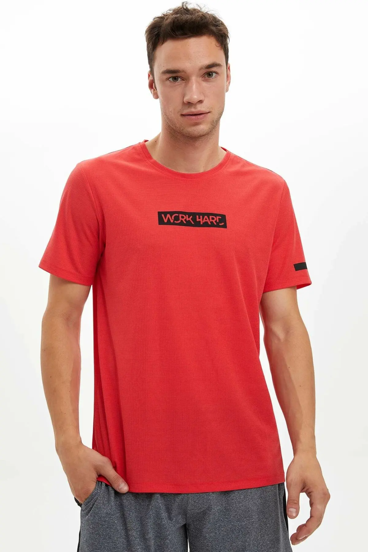 Дефакто модная мужская футболка с круглым вырезом свободная хлопковая Футболка