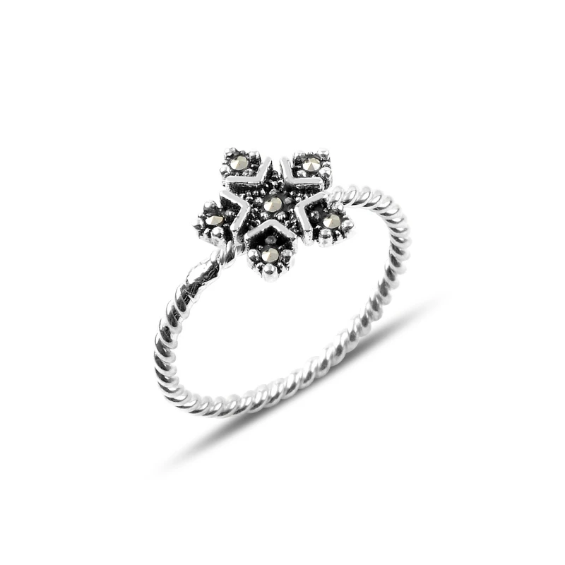 

Серебряное 925 пробы кольцо из марказита с кубическим цирконием