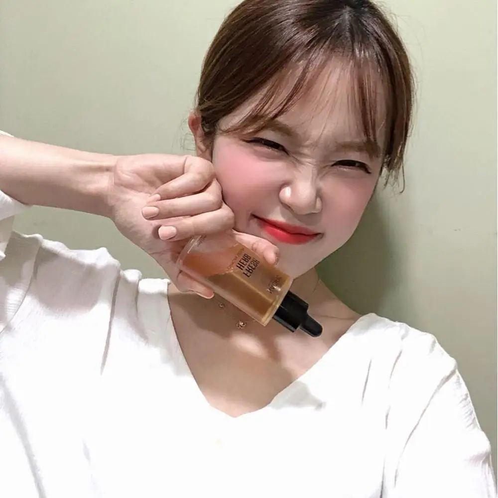 Сыворотка с ароматом свежих трав увлажняющая и омолаживающая сыворотка для