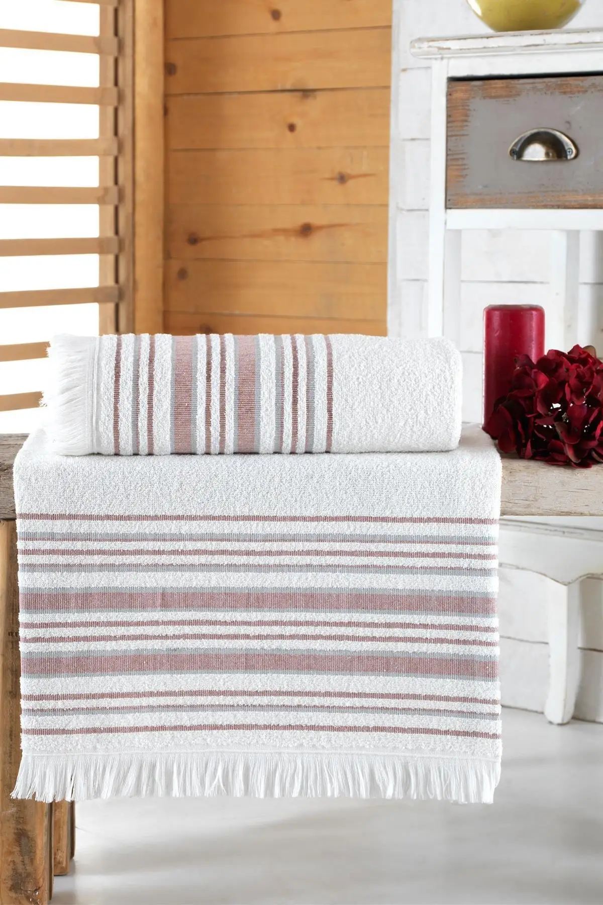 

Jacquard Fringed 2-Piece Turkish %100 Cotton Bath Towel Set