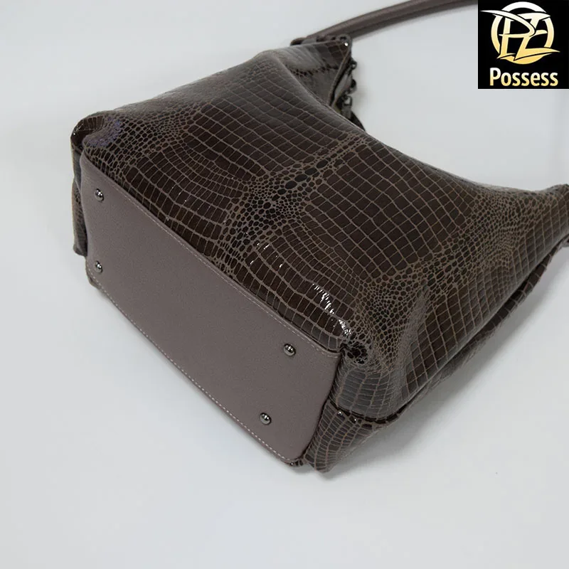 Women messenger bag genuine leather with laser processing T33 posess brand | Багаж и сумки