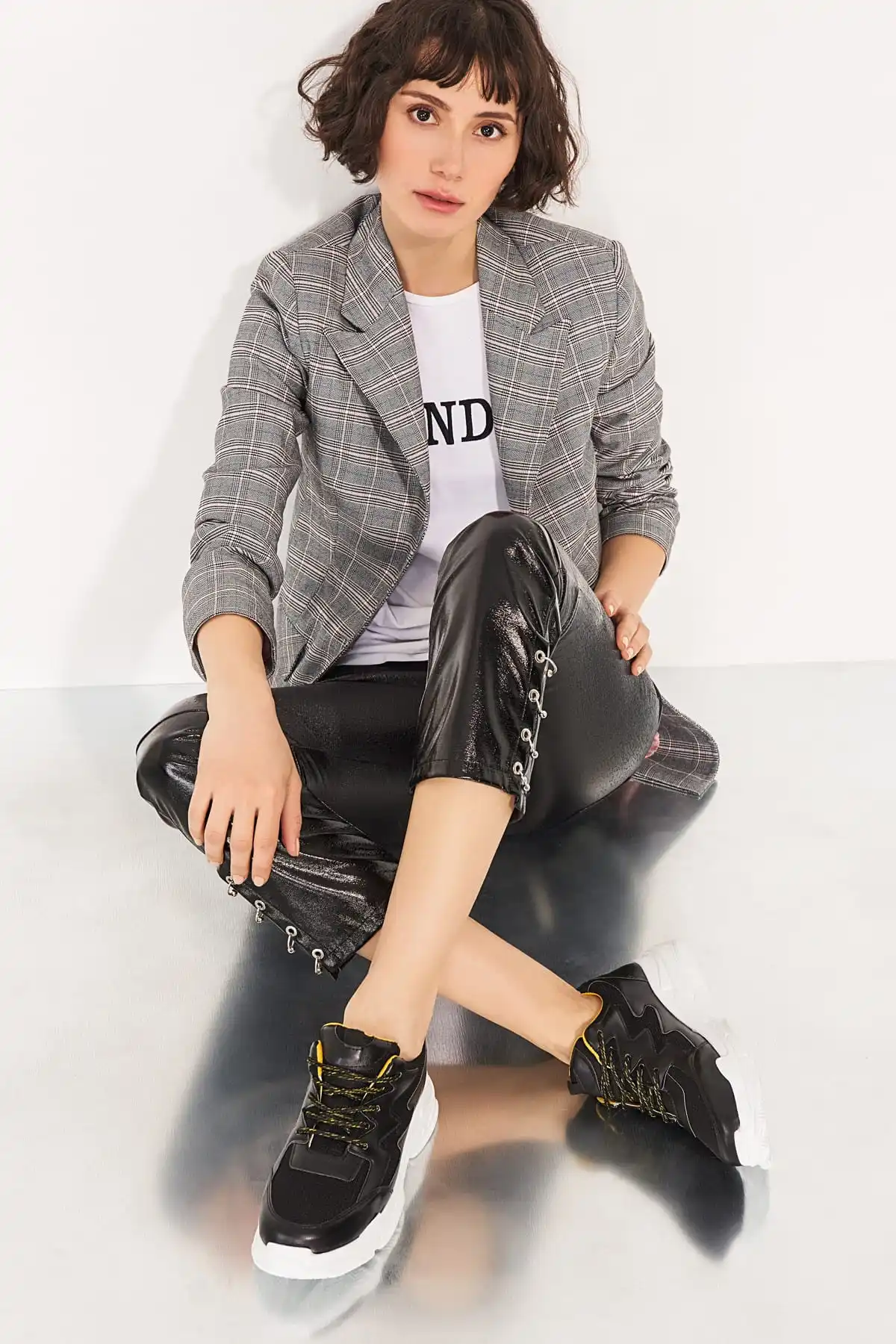 SOHO/Женские повседневные Черные кроссовки Белые спортивные на платформе туфли со