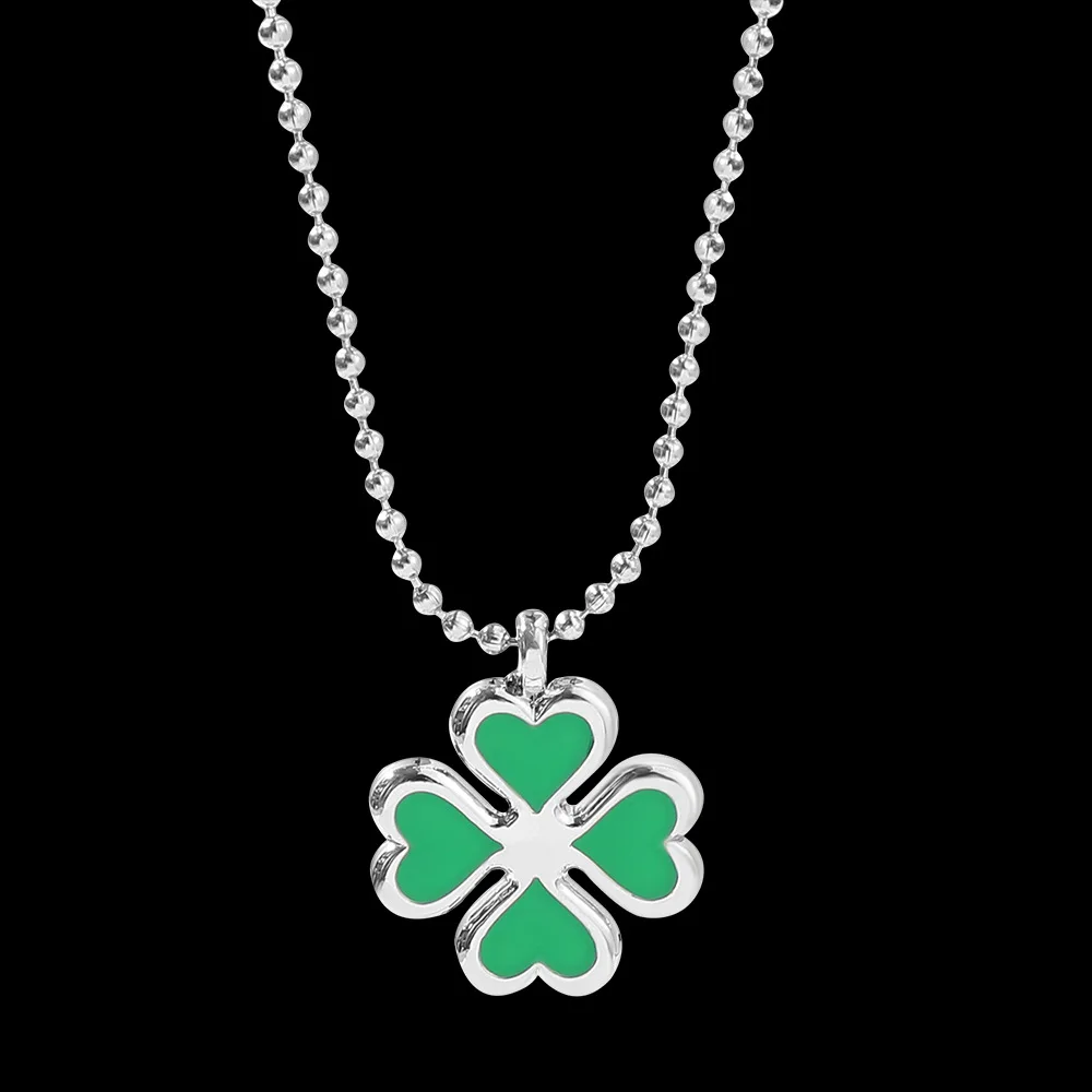 

New Anime Tokyo Revengers Necklaces Heroine Same Four Leaf Clover Pendant Necklace Long Beads Chain Cosplay Jewelry Accessories