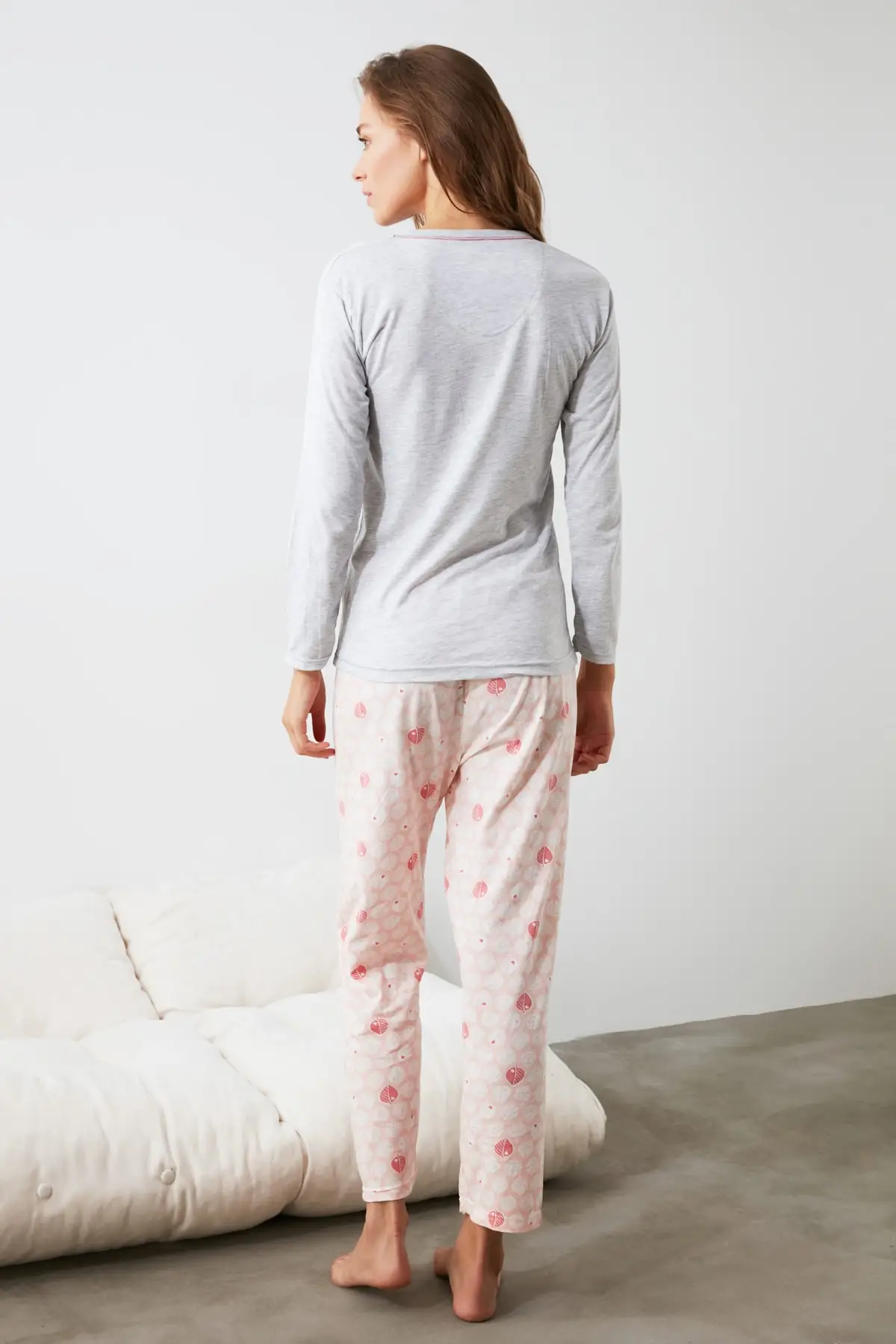 

Trendyol Leaf Printed Knitted Pajamas Set THMAW21PT0533