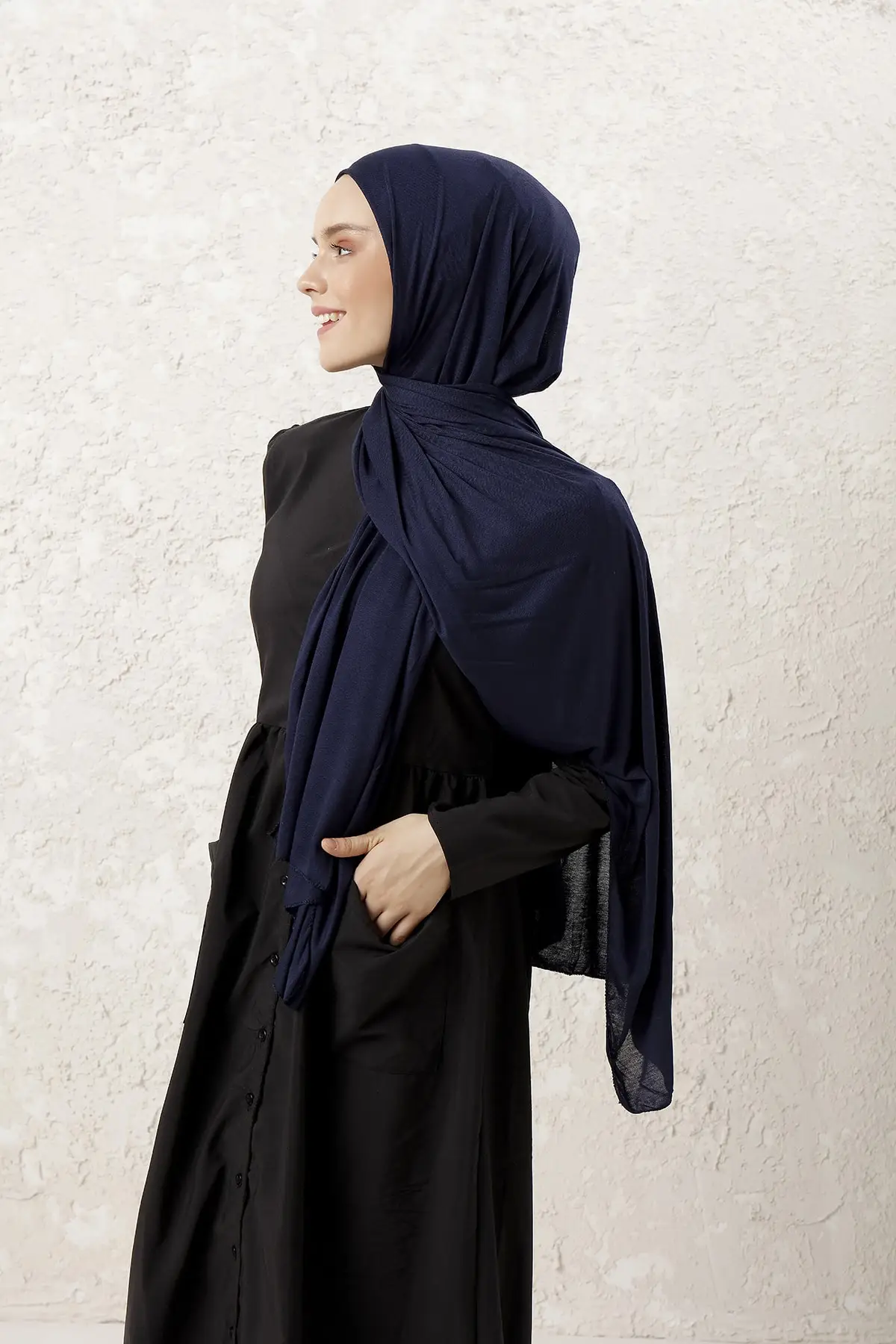 

2021 Muslim Islamic Hijab Scarf Women Solid Color Four Season Soft Long Shawls and Wraps Head Scarves Bandana Ladies Hijabs