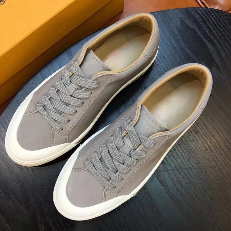 

Fashion Men's Leather Low-Top Sneakers Designer New Style Pebbles Rubber Sole And Nubuck Leather Vamp Flat Driving Shoes