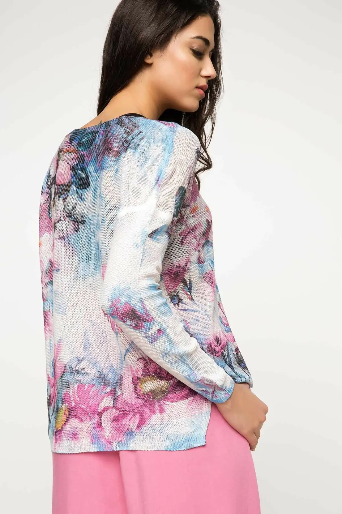 Женский тонкий пуловер DeFacto с круглым вырезом и цветочным принтом повседневный