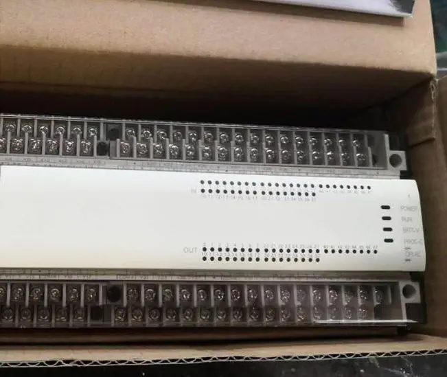 

FX2N-128MT-001 FX2N-128MR-001 новые оригинальные товары