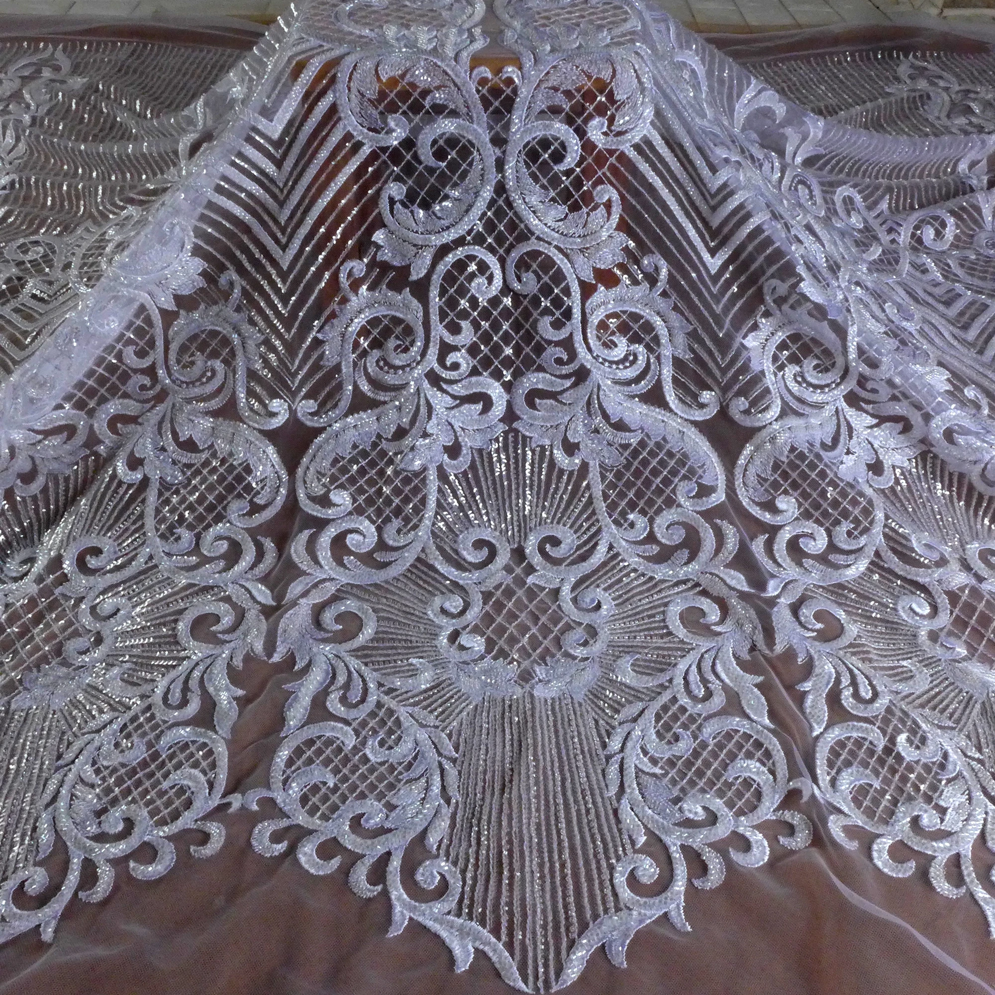 La Belleza-tela de encaje para vestido de novia, con diseños largos, cuentas pesadas de lentejuelas, color blanco, 51 ''de ancho, 1 yarda, 2021