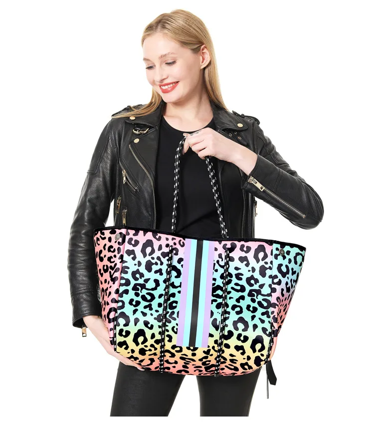 

Woman Fashion Large Capacity Tote Bag Leopard Holographic Summer Seaside Handbag
