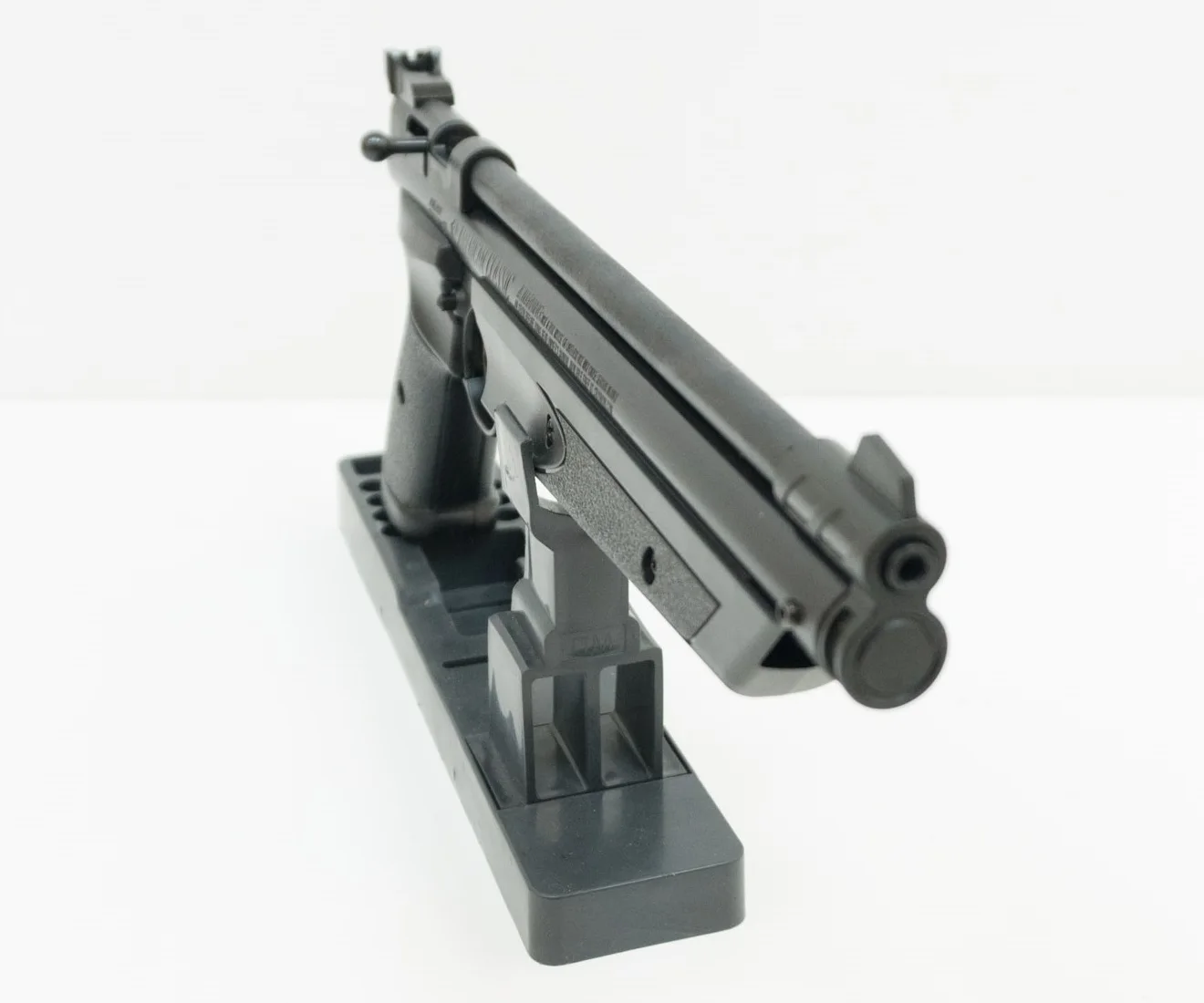Пистолет пневматический Crosman P1377 (пласт. черн. накачка) кал.4 5 мм |