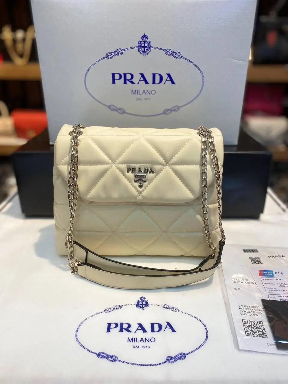 

1st quality women bag. Invoice dust bag + bag