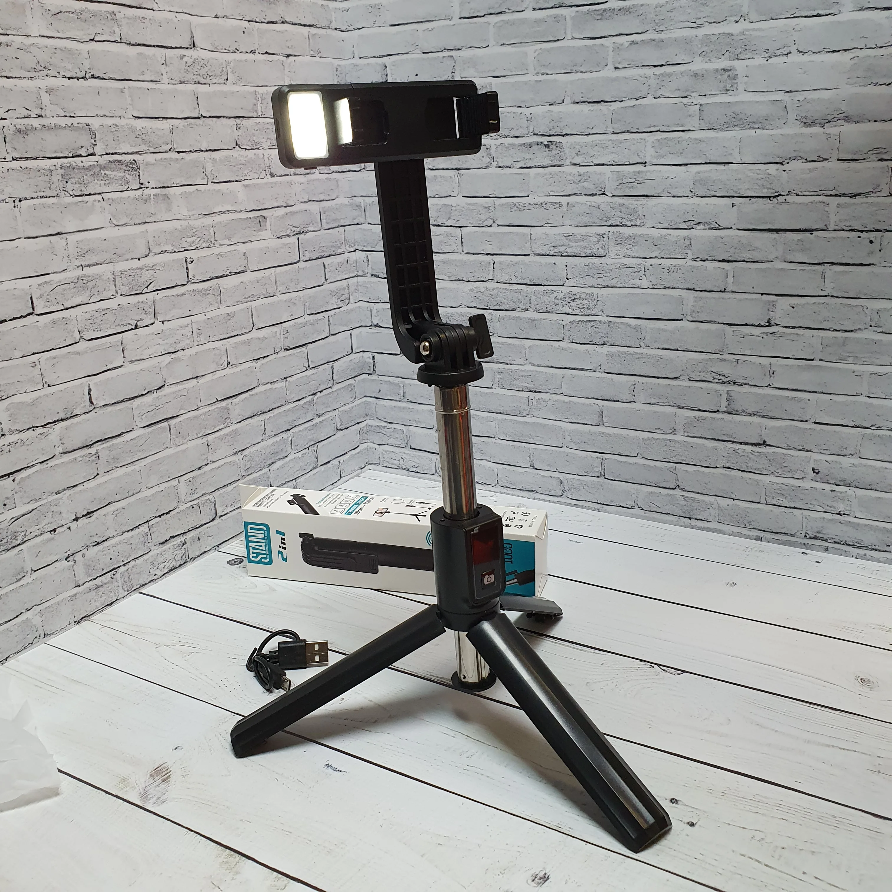 Монопод трипод селфи палка штатив выдвижной с подсветкой для телефона