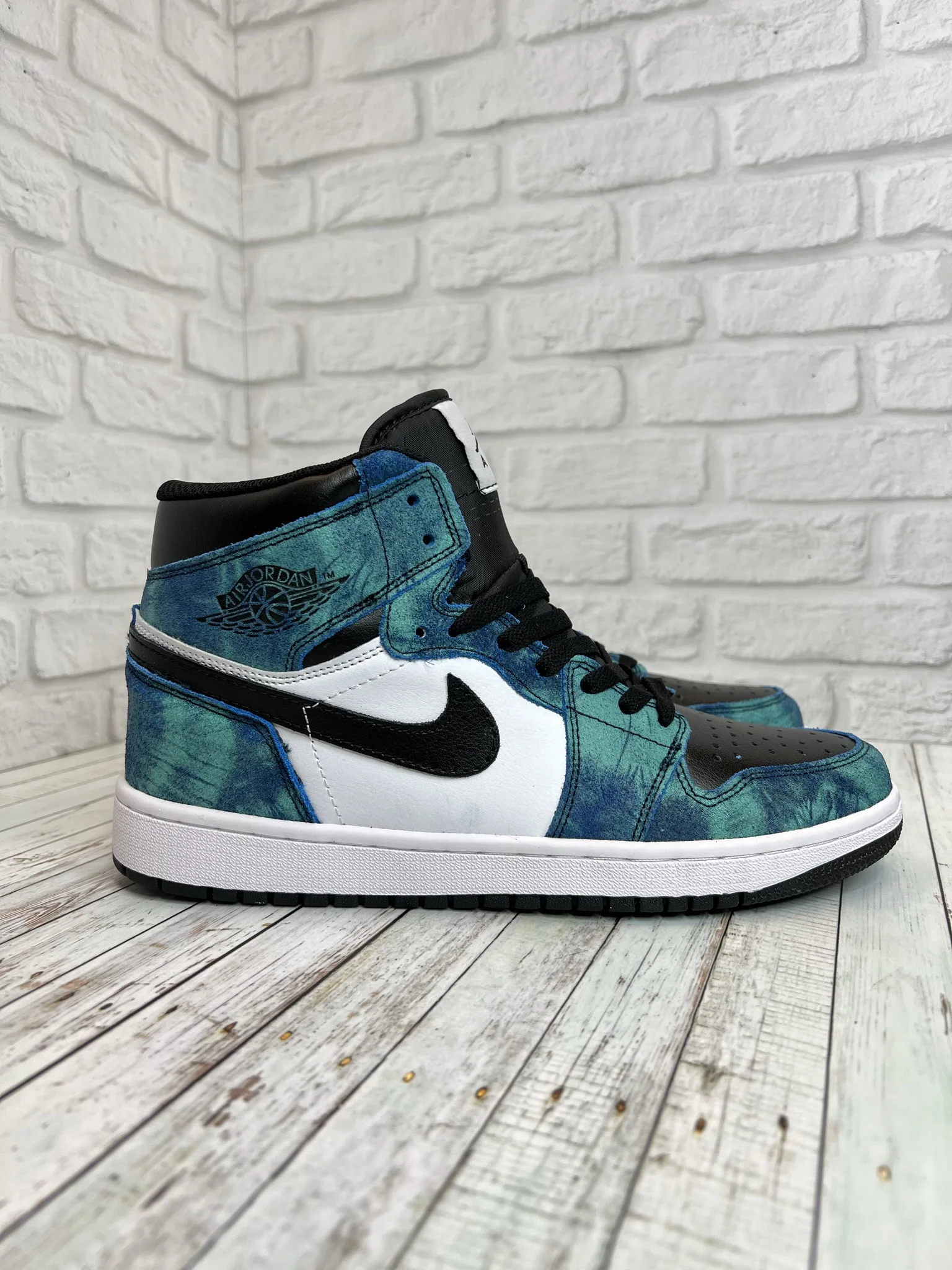 Кроссовки Nike Air Jordan 1 Tie-dye мужские бирюзовые |