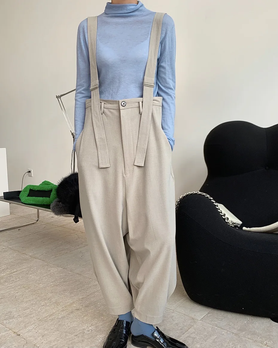 woman classic viscose trousers