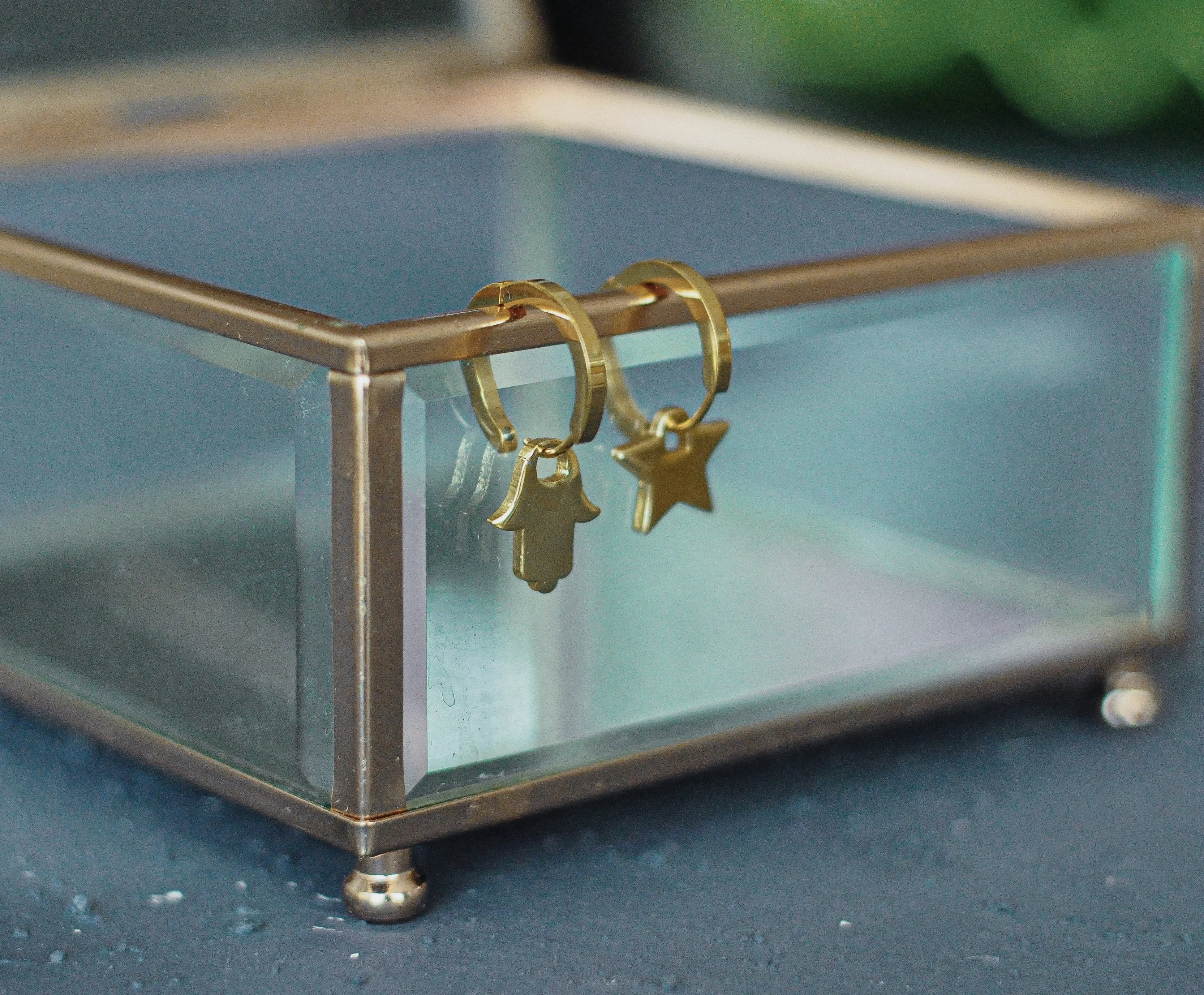 

GULCE DERELI, HAMSA AND STAR CHARM EARRINGS, HOOP EARRINGS, CHARM EARRINGS, GIFT BOX, GOLD/SILVER PLATED