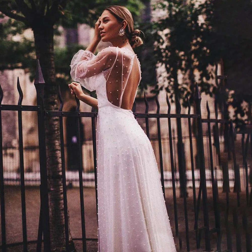 Женское свадебное платье из фатина белое с длинным рукавом V-образным вырезом и