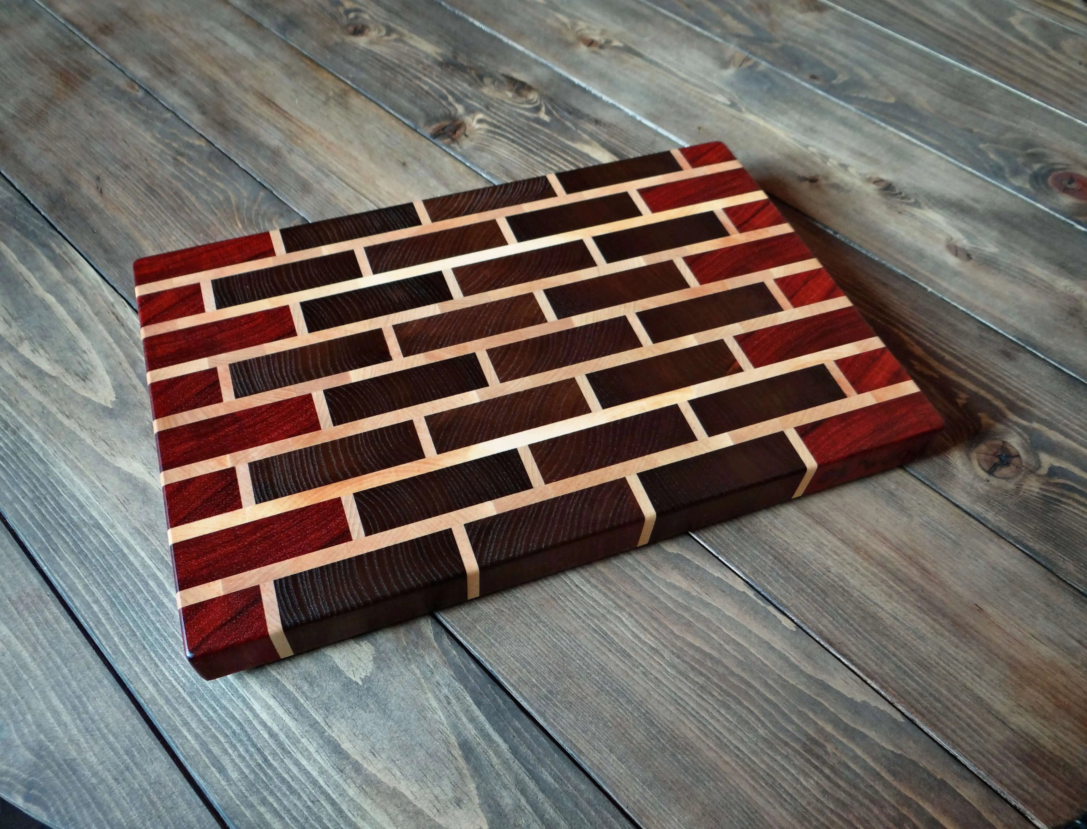 Торцевая разделочная доска Падук термо акация береза ручная работа 38*25*3см / NS11392 |