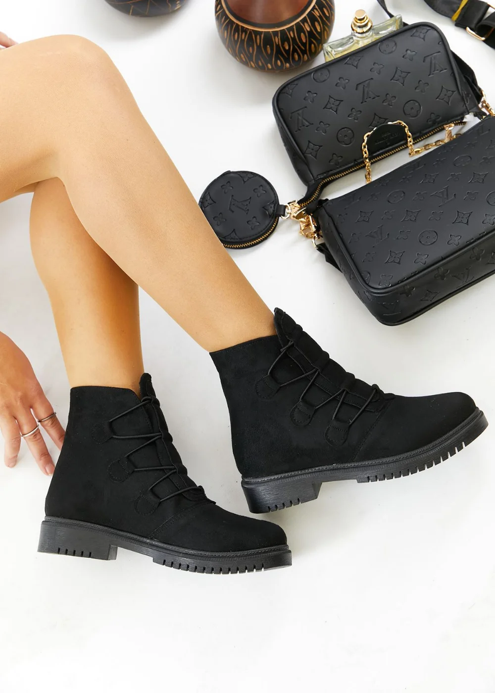 Женские Замшевые полусапожки Adele повседневные стильные ботинки на плоской