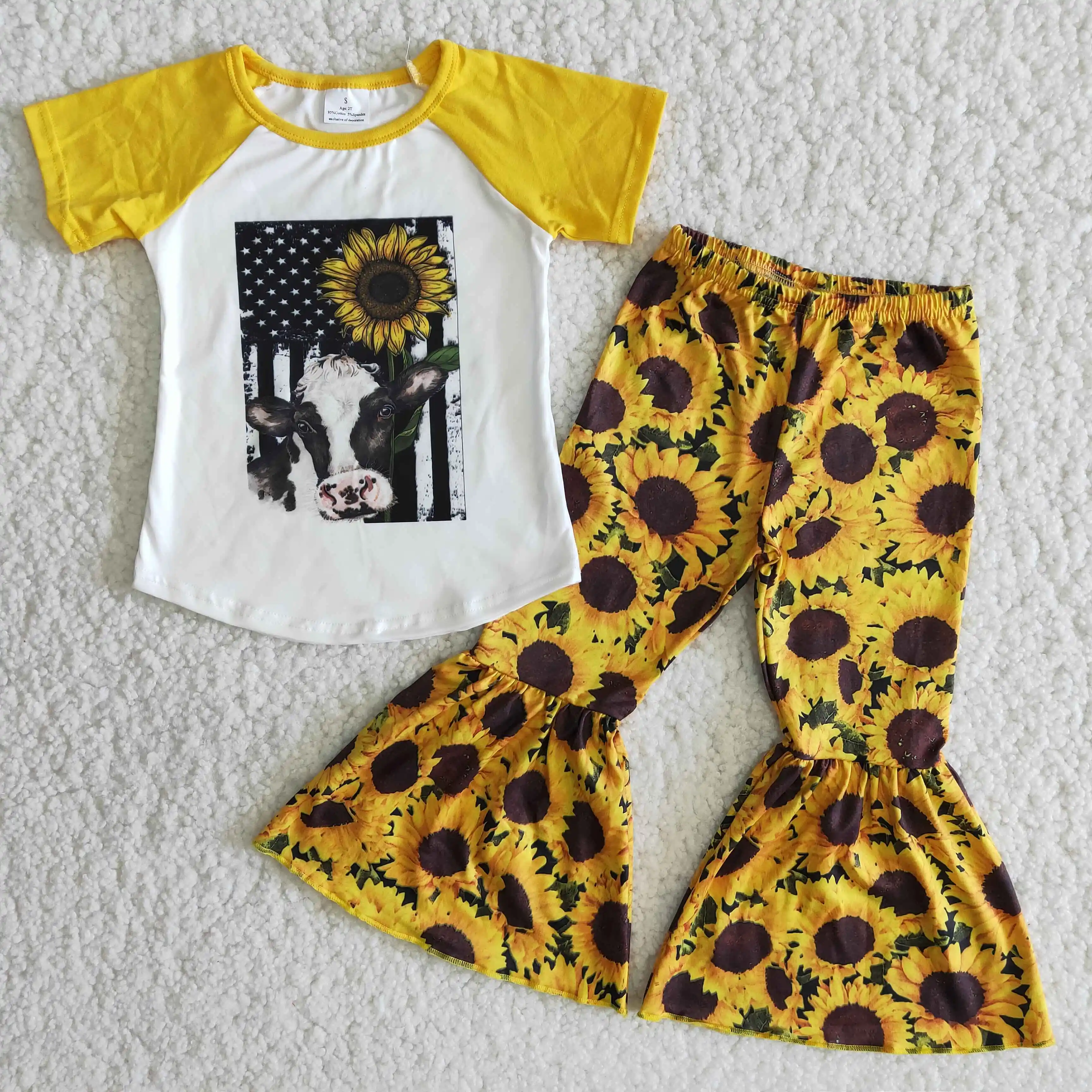 

Cow and Sunflower Print Baby Girls Outfits Short sleeves Tee Shirt Bell Pants Kids clothing Sets Children Boutique New Arrived