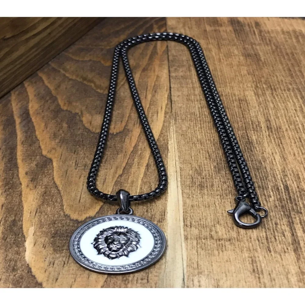 

Trendy Animal Long Hair Male Lion Head Enamel Steel Necklace Male Fashion Sliding Metal Necklace Crystal Accessories Jewelry