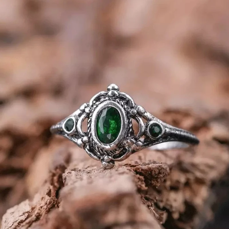 

Vintage Classic Ring for Women Men Inlaid with Green Gems Artistic Geometric Retro Bohemia Ring Statement Anniversary Gift Party