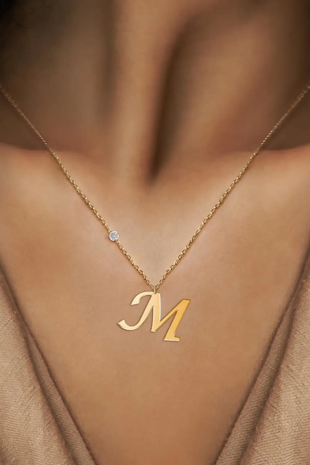 

Ожерелье из 18-каратного золота с буквой M, европейский и американский минималистический ювелирный подарок для женщин