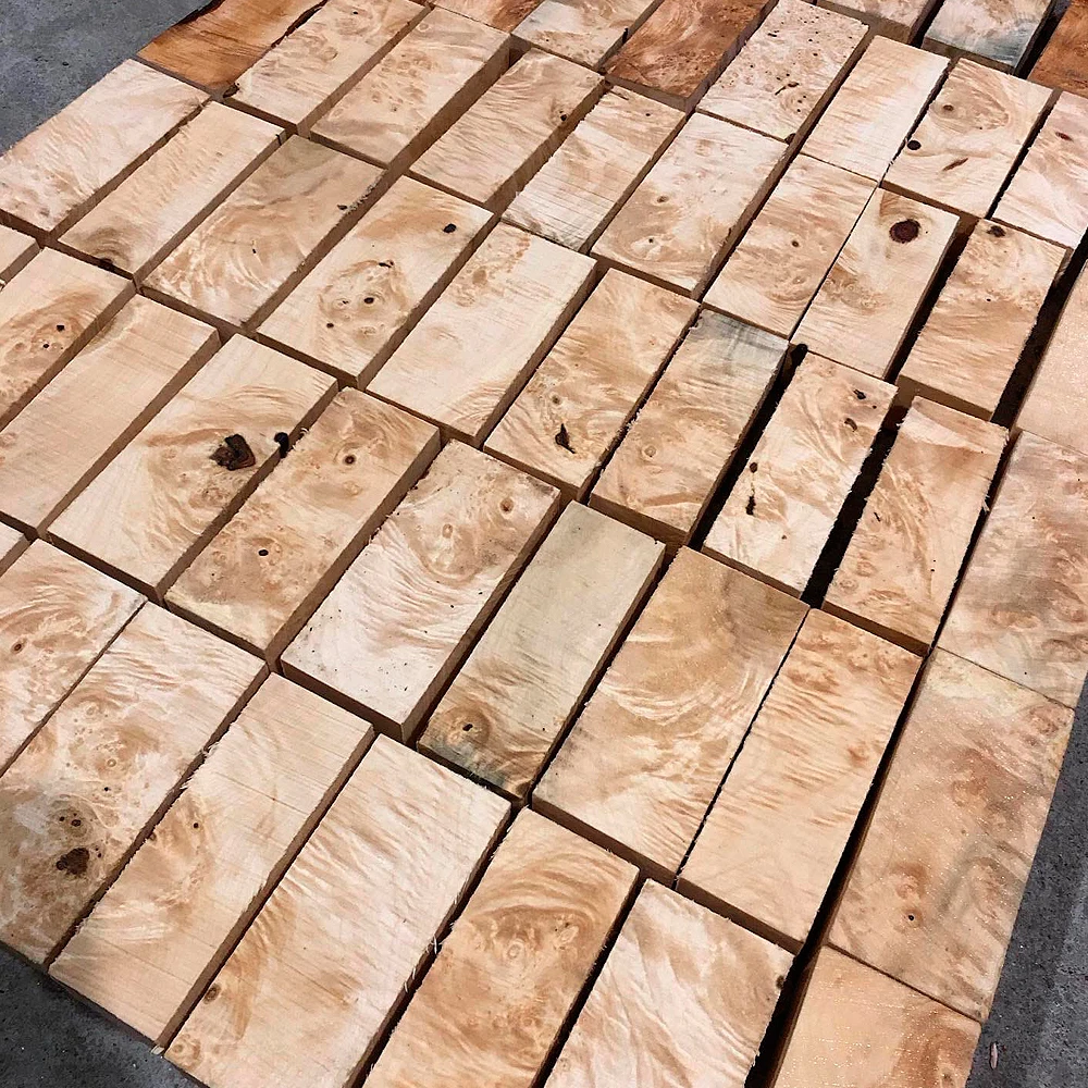 Maple with 3D overflow bar top grade size 135x40x30mm for DIY knife handle |