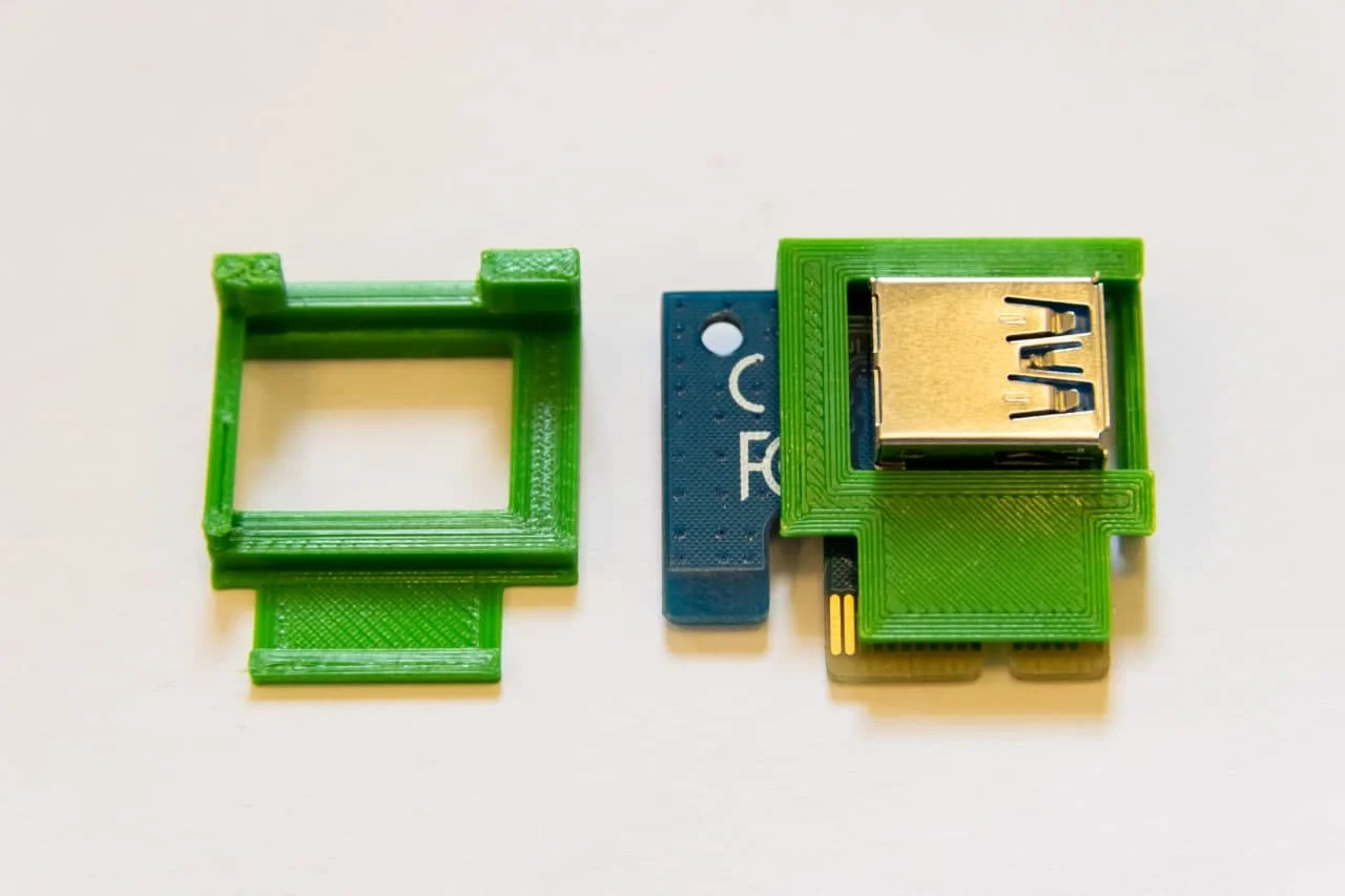 Райзер фиксатор крепление локер Riser PCI-E x1-x16 для видеокарт V4 горизонтальный |