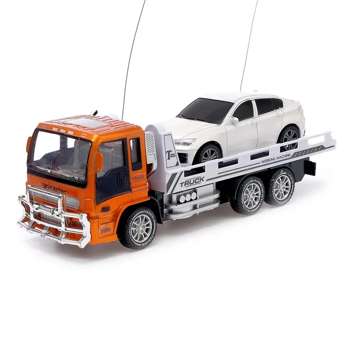 Набор машин радиоуправляемых Грузовик эвакуатор + пикап работают от