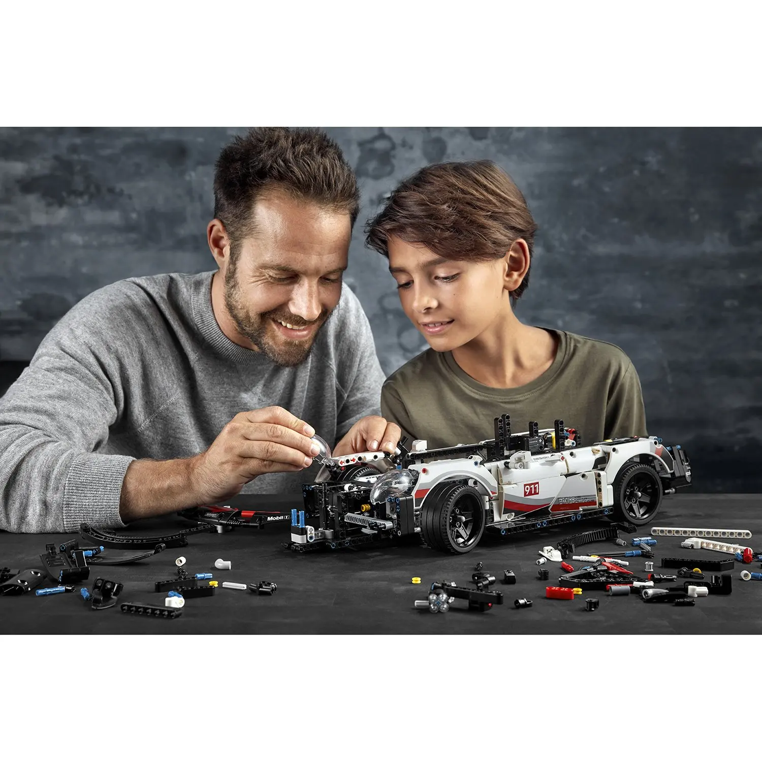 Конструктор LEGO Technic Porsche 911 RSR 42096|Блочные конструкторы| |