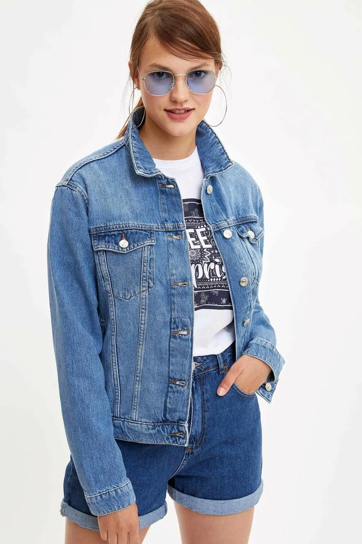 Женские джинсовые куртки DeFacto простые винтажные с дырками свободные Coat J4279AZ19AU на