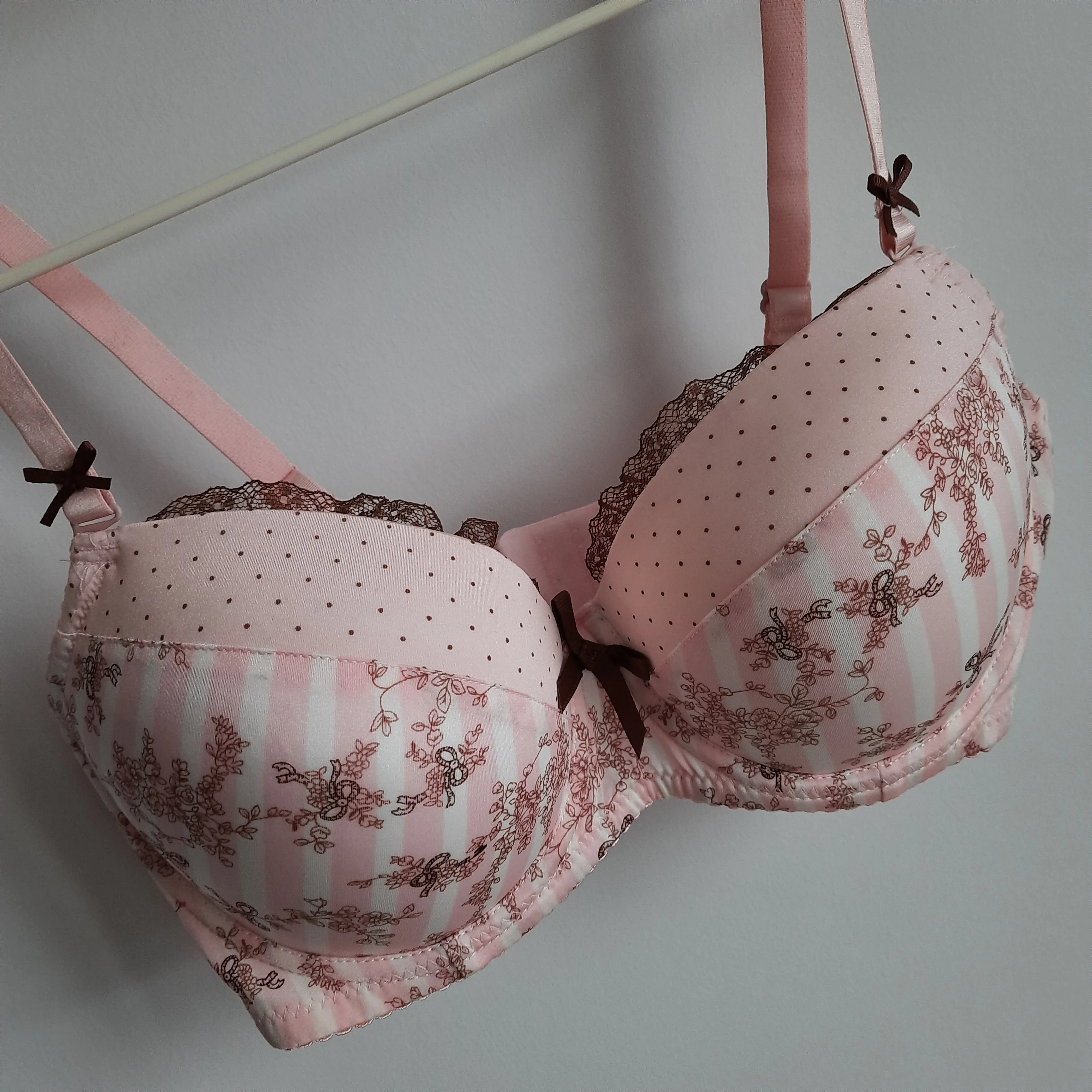 

M-174 UNFILLED BRA / WOMEN / UNDERWEAR / BOTTOM WEAR / BRA