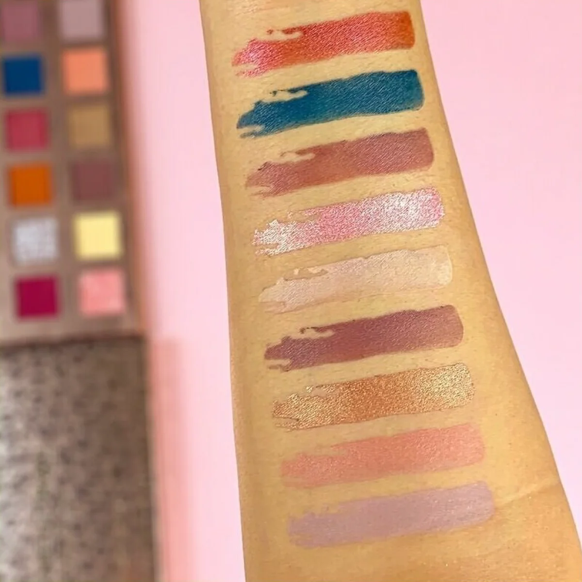 пудра revolution pro new neutral. Revolution pro new neutrals smoked palette. Revolution neutral. тени революшен new neutral. Revolution pro new neutrals blushed shadow palette.