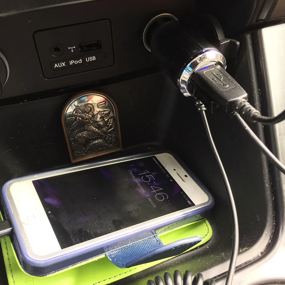 Автомобильное зарядное устройство вход DC 12 24V выход 2xUSB + lightning 5V 4200mA кабель 1 1м