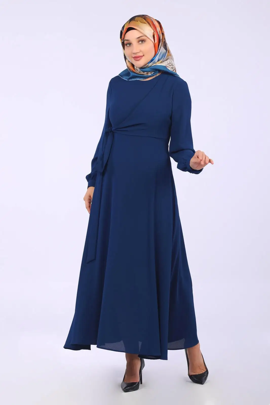 

Bell-skirt dress in crepe with side laces müslim fashion