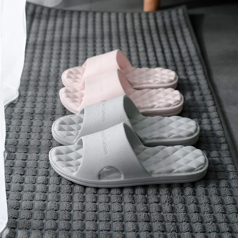 

LEYZEPARN Slippers male summer indoor bathroom non-slip household bath deodorant home couple sandals and slippers female summer