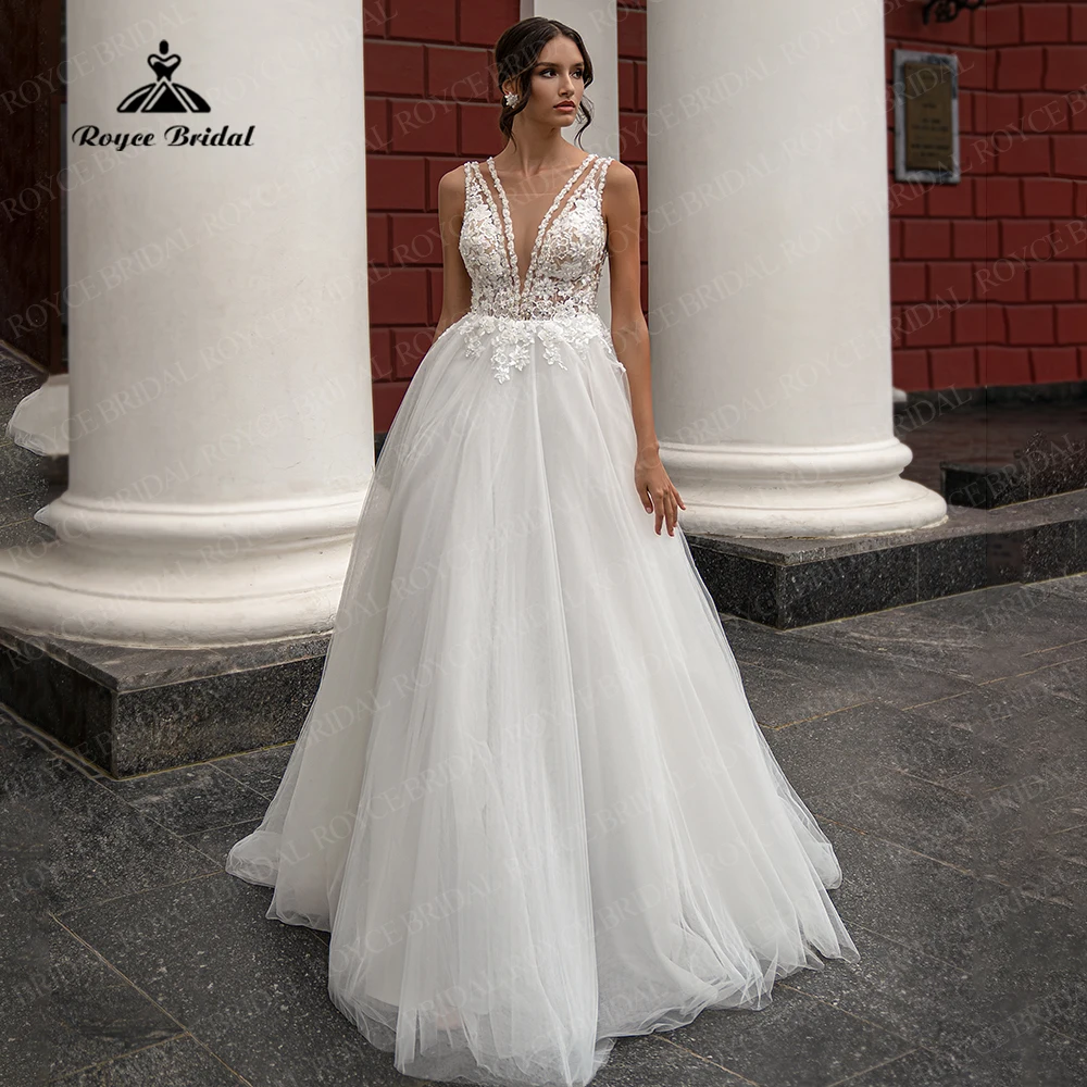

Stunning Straps Boho Wedding Dresses 2022 V Neck Beach Lace Bodice Embroidered Wedding Gown for Bride 2022 robe longue vintage