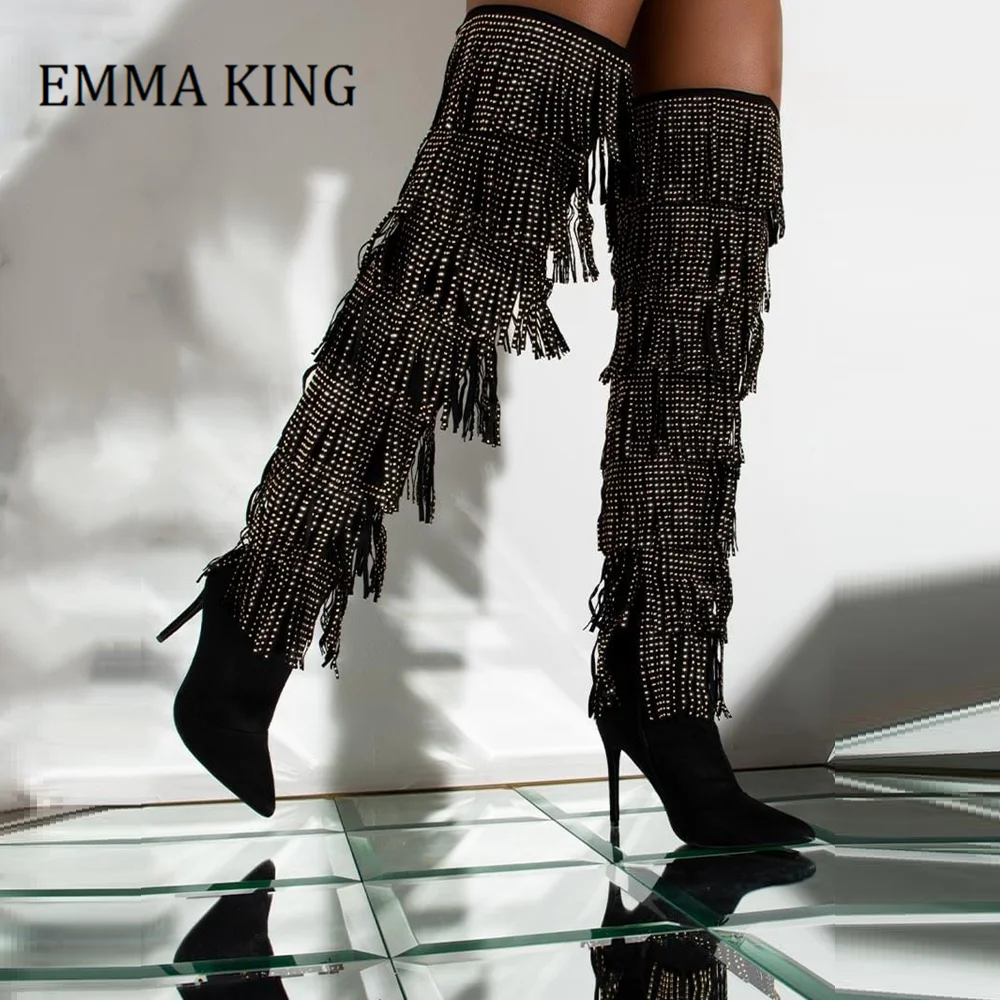 Женские сапоги выше колена с кисточками пикантные до бедра острым носком и